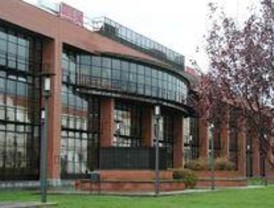 Los estudiantes encerrados en la Carlos III protestan contra Bolonia un día más