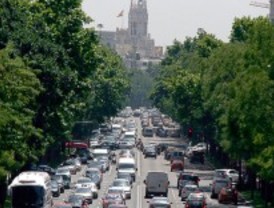 Castellana, Bravo Murillo y Alcalá son los 'puntos negros' de las motos en Madrid