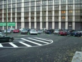 El polideportivo de la calle Alcántara se queda en parking