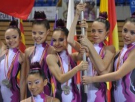 El equipo alevín del Club Rítmica Pozuelo, subcampeonas de España