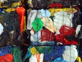 Madrid recicla el 76% de los envases de papel y plástico