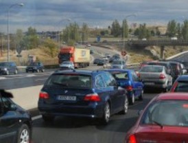 Un accidente múltiple, con siete coches implicados, causa retenciones en la M-40