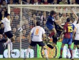 El Barça abre la puerta a un recorte del Madrid