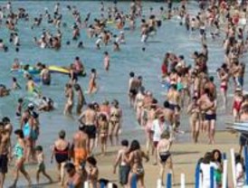 Uno de cada cuatro trabajadores no desconecta en vacaciones, según Randstad