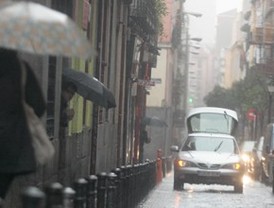 Lluvia, huelga, tráfico: Madrid, un caos