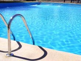 El PSOE pide piscinas para los distritos que no tienen