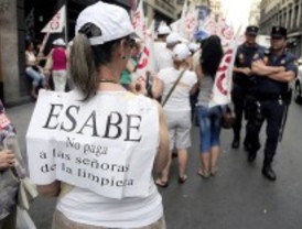 Las 'señoras de la limpieza' piden cobrar