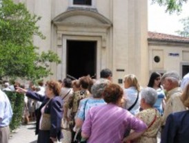 Una verbena moderna y tradicional en las fiestas de San Antonio de la Florida