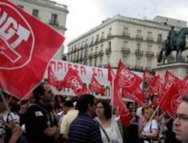 Trabajadores de limpieza piden subidas salariales en Sol