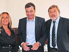 Trinidad Jiménez y Lissavetzky abren la campaña: 'Si pasamos de cuartos, ganamos la final'