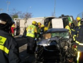 Herido grave tras colisionar frontalmente con un camión de medio tonelaje