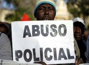 Absueltos los dos antidisturbios acusados de golpear a una reportera en las marchas del 22M