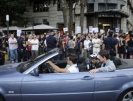 Dos detenidos en el 'velatorio' de la Constitución