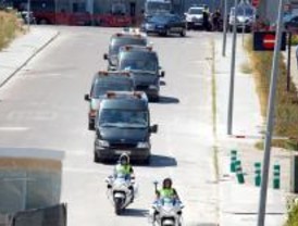 Los familiares de las víctimas de Barajas se reunirán con un perito de la Policía Científica