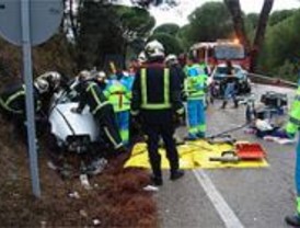 Tres heridos, uno de ellos muy grave, en un accidente en Navas del Rey