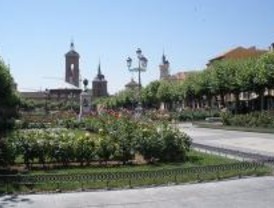 El Ayuntamiento de Alcalá invierte más de 60.000 € para pintar las calles