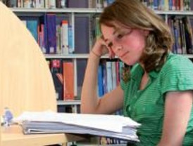 Ciudad Lineal amplía el horario de sus bibliotecas durante la etapa de exámenes