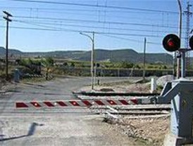 Adif suprimirá los pasos a nivel de Alpedrete, Collado Mediano y Cercedilla