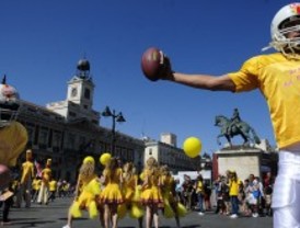 Un desfile americano en el centro de Madrid