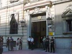 17 imputados por falsificar permisos de residencia a inmigrantes