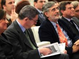 Gallardón presenta un libro sobre el Pabellón de Cristal
