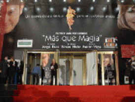Más de mil personas asistieron a una gala benéfica en el Lope de Vega