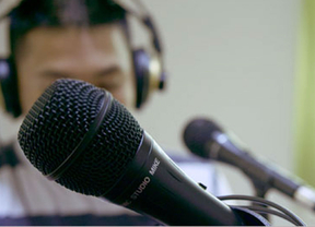 Prácticas de radio para jóvenes infractores