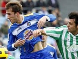 El Getafe deja escapar el tren de la Copa en un pésimo partido ante el Betis (1-3)
