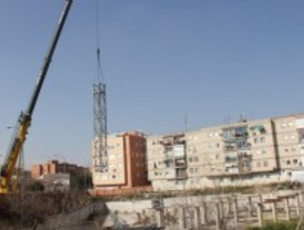 Parla consigue que retiren la grúa paralizada