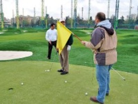 El vicepresidente y la consejera de Empleo retan a la oposición a denunciarles en los juzgados