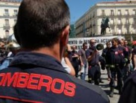 La Comunidad privatiza parte de la gestión de personal del servicio de bomberos