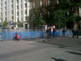 Los primeros manifestantes se agrupan en el Congreso