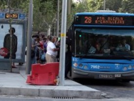 Autobuses, trenes y taxis, alternativas de transporte pese a la caída de sus páginas web