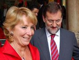 Aguirre y Gallardón arropan a Rajoy en la presentación de su candidatura