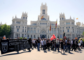 La 'marea negra' regresa a Cibeles