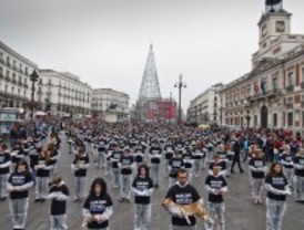 Igualdad animal saca cadáveres reales para denunciar la explotación animal