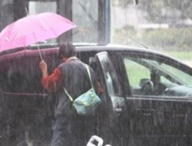 Veinte intervenciones de bomberos por la tormenta