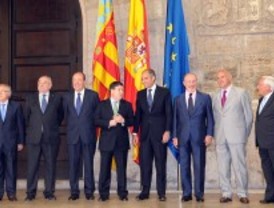 El presidente Camps bendice la fusión de Bancaja con Caja Madrid