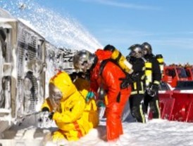 Los bomberos de la Comunidad participan en un curso de reciclaje sobre materiales peligrosos
