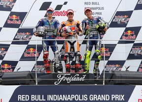Marquez hace historia en Indy e iguala a Agostini y Doohan