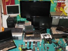 Detenidos por robar en casas de la zona noroeste