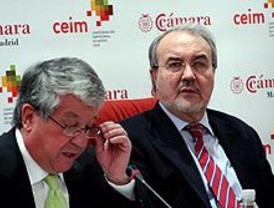 Solbes debate con los empresarios madrileños el programa del PSOE