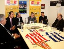 Alcorcón acoge el partido de la liga de fútbol Indoor entre el Atlético y el Deportivo