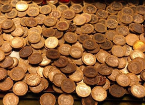 El PIB cayó en 2012 dos décimas más de lo previsto