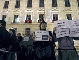 La Asociación de Internautas pide la dimisión de González-Sinde