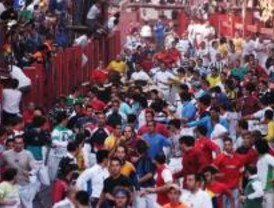 Pamplona recibe a una delegación del Ayuntamiento de San Sebastián de los Reyes