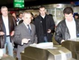 Simancas propone una línea de autobuses complementaria de la línea 6 de Metro