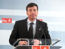 Tomás Gómez, un atleta ante la carrera de obstáculos que le marca su propio partido