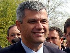 Lucas dice que Gallardón 'mintió' porque no facilitó el trabajo de la comisión de 'Guateque'