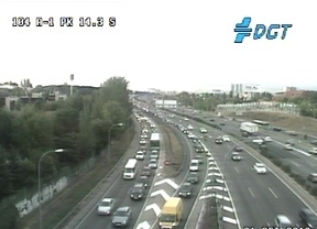 Cortado un carril por un incendio en la A-1